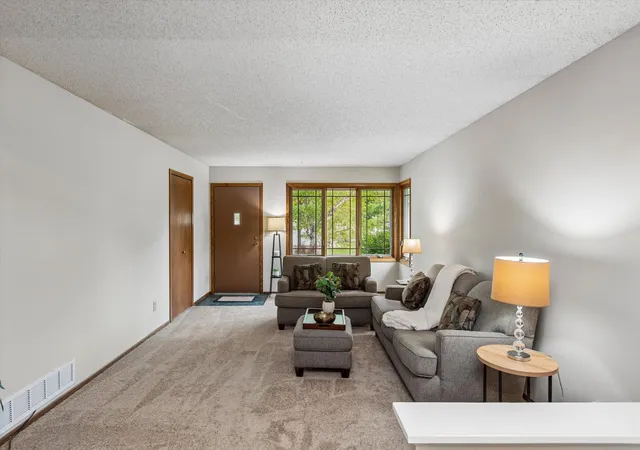 Photo 2 of Sale Pending at 1493 Arundel St, Saint Paul, MN 55117 | MLS# 7083487 | Listing updated on 2026-10-22