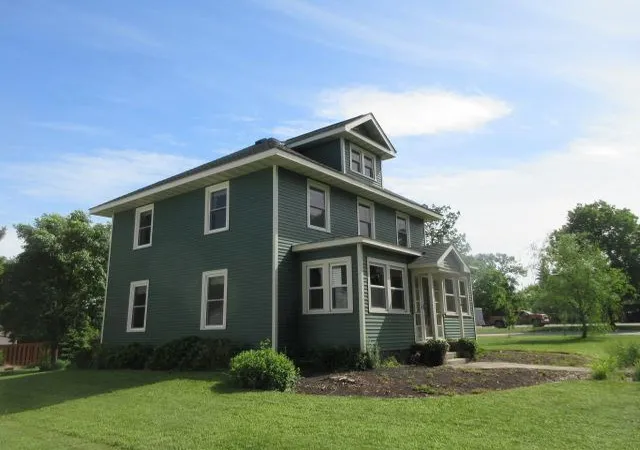 Photo 3 of Sale Pending at 416 E Division St, Elbow Lake, MN 56531 | MLS# 7083532 | Listing updated on 2026-09-22