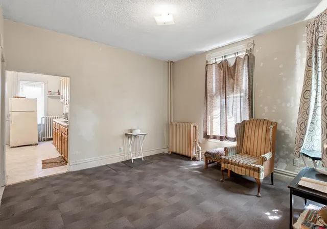 Photo 3 of Sale Pending at 867 Aurora Ave, Saint Paul, MN 55104 | MLS# 7083616 | Listing updated on 2026-09-18