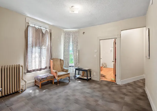 Photo 4 of Sale Pending at 867 Aurora Ave, Saint Paul, MN 55104 | MLS# 7083616 | Listing updated on 2026-09-18