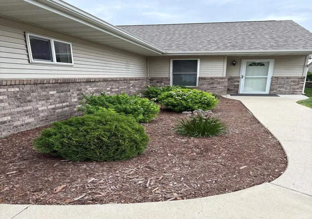 Homes for sale in Redwood Falls, MN | 307 Aspenwood Dr, Redwood Falls, MN 56283 | MLS# 7083647