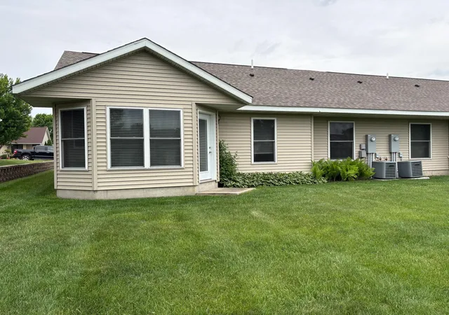 Homes for sale in Redwood Falls, MN | 307 Aspenwood Dr, Redwood Falls, MN 56283 | MLS# 7083647
