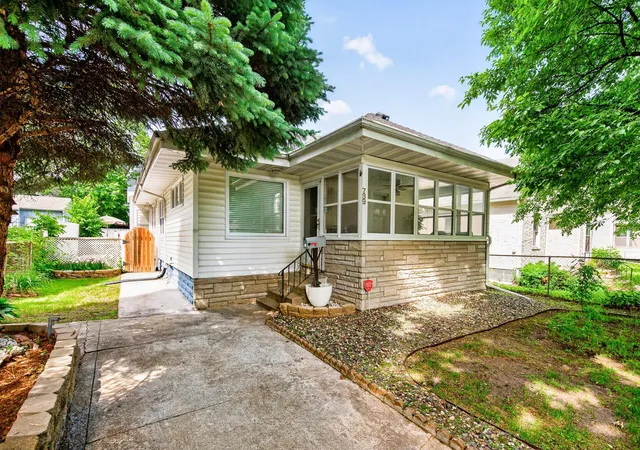 Photo 1 of Single family home for sale at 799 Fuller Ave, Saint Paul, MN 55104 | MLS# 7083652 | Listing updated on 2026-10-07
