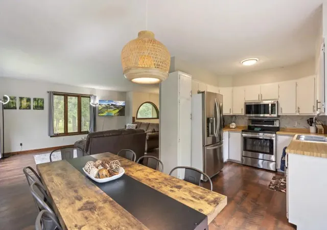 3rd image of 12384 Sunset Dr, Crosslake, MN 56442 | MLS# 7083712