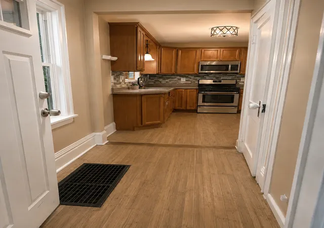 4th image of 412 4Th Ave S, South Saint Paul, MN 55075 | MLS# 7083772