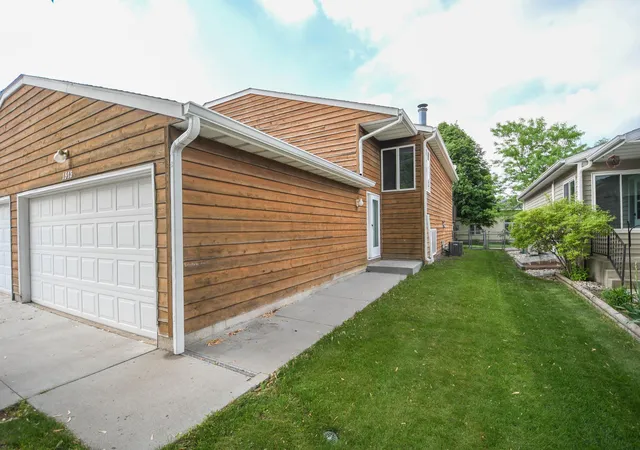 Homes for sale in Fargo, ND | 1513 28th Ave S, Fargo, ND 58103 | MLS# 7083825