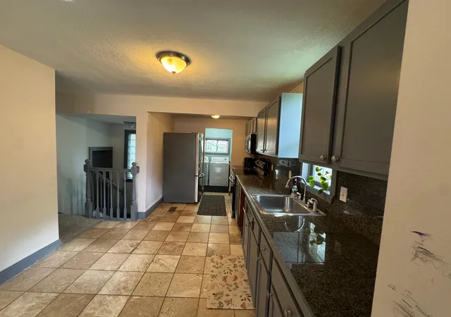 5th image of 878 Monroe Ct, Saint Paul, MN 55102 | MLS# 7083832
