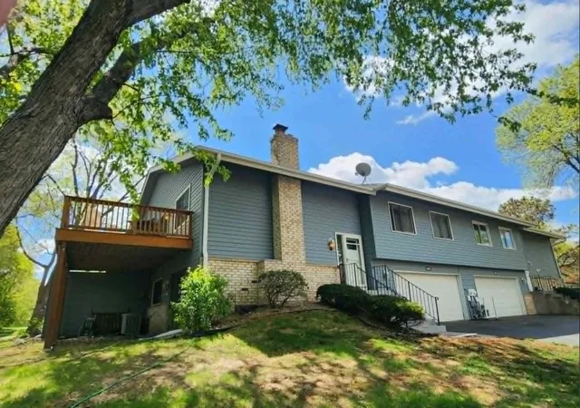 Homes for sale in Woodbury, MN | 3597 York Dr, Woodbury, MN 55125 | MLS# 7083844