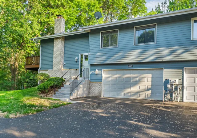 Homes for sale in Woodbury, MN | 3597 York Dr, Woodbury, MN 55125 | MLS# 7083844
