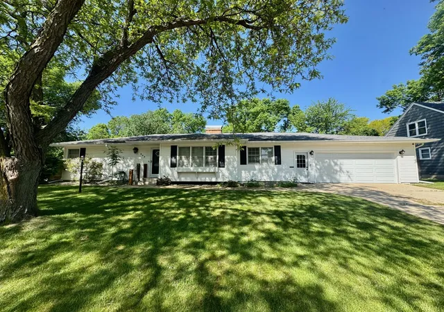 1st image of 502 S Bruce St, Marshall, MN 56258 | MLS# 7083873
