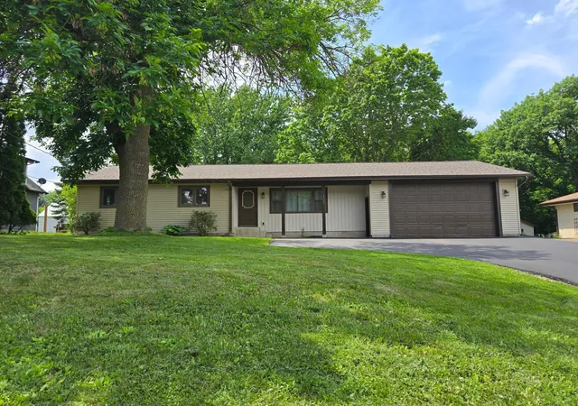 Homes for sale in Saint Michael, MN | 409 Main St S, Saint Michael, MN 55376 | MLS# 7083895
