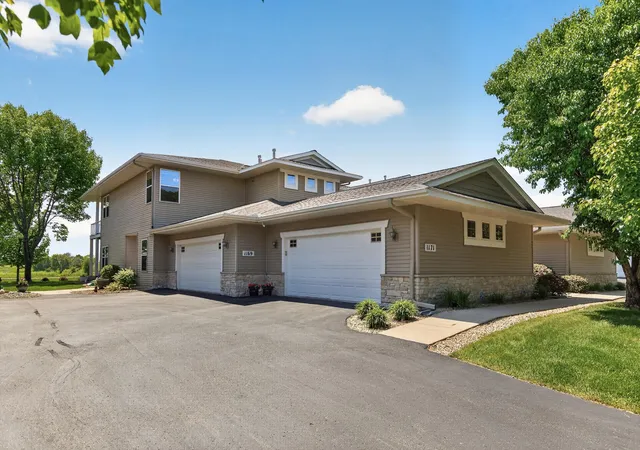 3rd image of 1171 Gallery Ln, Chaska, MN 55318 | MLS# 7083922