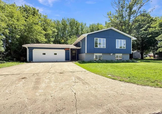 Homes for sale in Truman, MN | 513 E Ciro St, Truman, MN 56088 | MLS# 7083943
