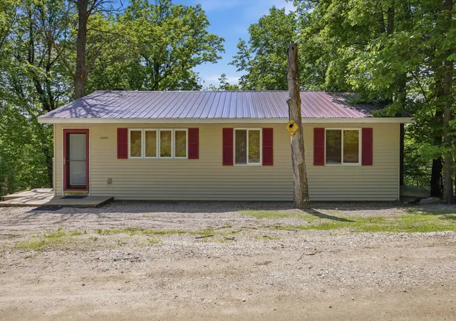 Photo 3 of Single family home for sale at 13231 Is Lake Rd E, Lengby, MN 56651 | MLS# 7083953 | Listing updated on 2026-08-12