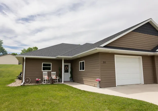 Photo 2 of Townhouse for sale at 311 Tennessee Ave, Adrian, MN 56110 | MLS# 7083965 | Listing updated on 2026-07-24