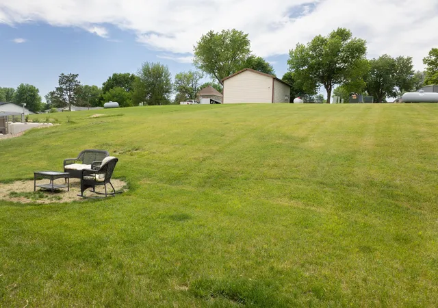 Photo 3 of Townhouse for sale at 311 Tennessee Ave, Adrian, MN 56110 | MLS# 7083965 | Listing updated on 2026-07-24