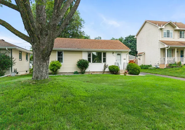 4th image of 4850 Zane Ave N, Crystal, MN 55429 | MLS# 7083972