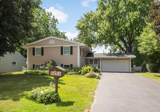 Photo 1 of Sale Pending at 5233 W 105th Street, Minneapolis, MN 55437 | MLS# 7083981 | Listing updated on 2026-10-01
