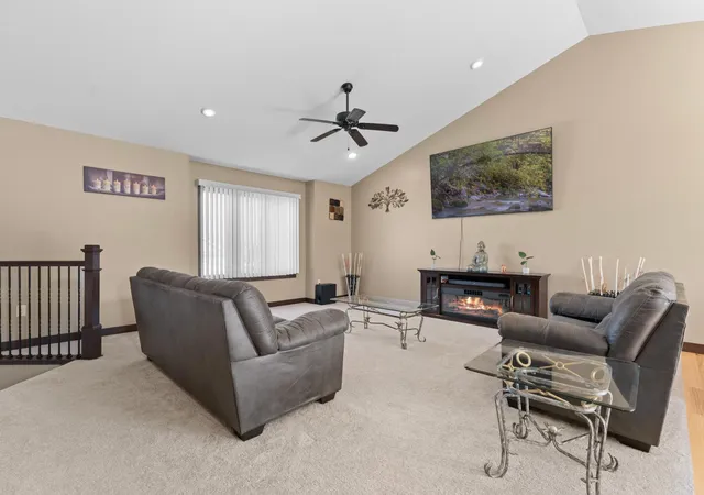 3rd image of 870 Portsmith Dr Nw, Rochester, MN 55901 | MLS# 7083989