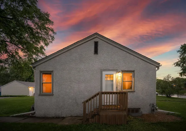 Photo 3 of Sale Pending at 7225 Grand Ave S, Minneapolis, MN 55423 | MLS# 7084012 | Listing updated on 2026-08-20