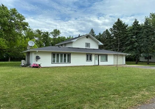 1st image of 1121 W 6th St, Graceville, MN 56240 | MLS# 7084082