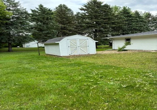 4th image of 1121 W 6Th St, Graceville, MN 56240 | MLS# 7084082