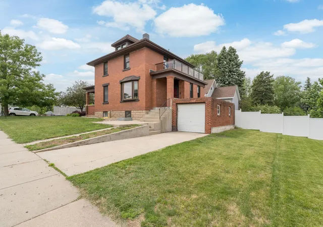 Single family home for sale at 700 N State St, New Ulm, MN 56073 | MLS# 7084136