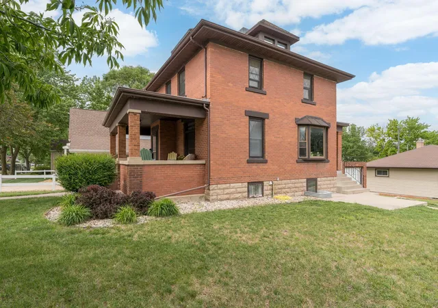 Photo 2 of Single family home for sale at 700 N State St, New Ulm, MN 56073 | MLS# 7084136 | Listing updated on 2026-09-16