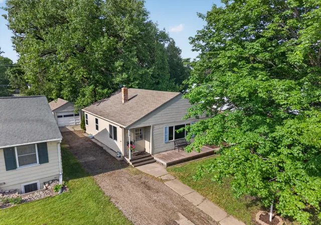 Homes for sale in Fergus Falls, MN | 716 W 7Th Ave, Fergus Falls, MN 56537 | MLS# 7084183