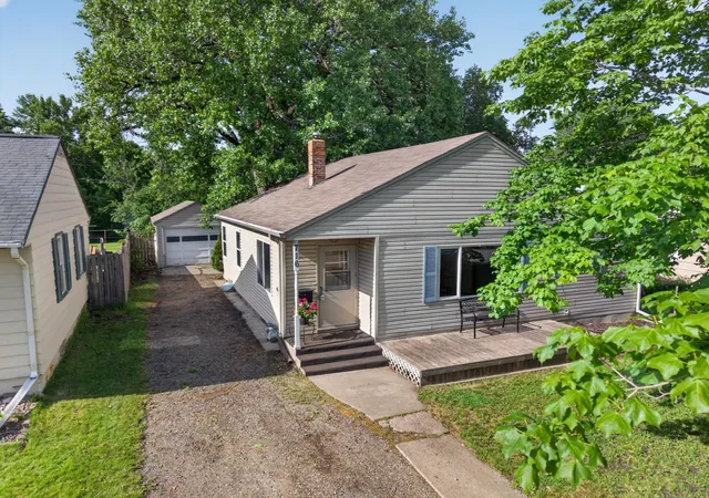 Homes for sale in Fergus Falls, MN | 716 W 7Th Ave, Fergus Falls, MN 56537 | MLS# 7084183