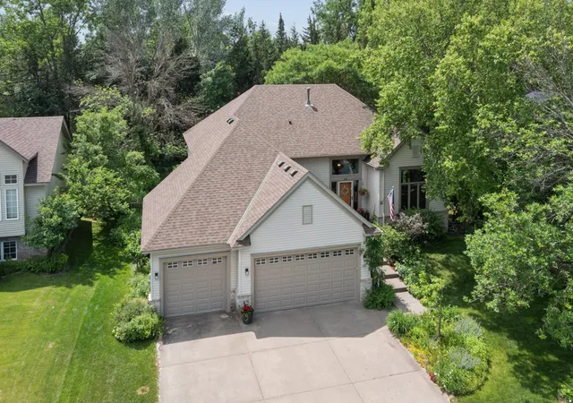 1st image of 638 Oakwood Dr, Saint Paul, MN 55126 | MLS# 7084271