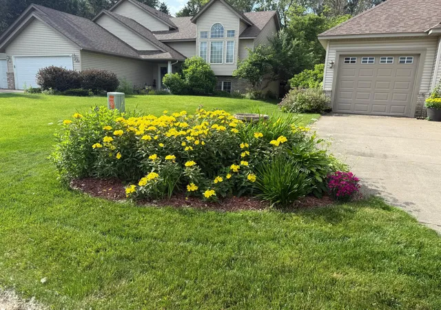 4th image of 638 Oakwood Dr, Saint Paul, MN 55126 | MLS# 7084271