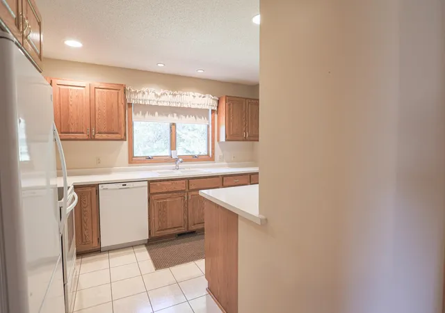 Homes for sale in River Falls, WI | 1825 Golf View Dr, River Falls, WI 54022 | MLS# 7084342