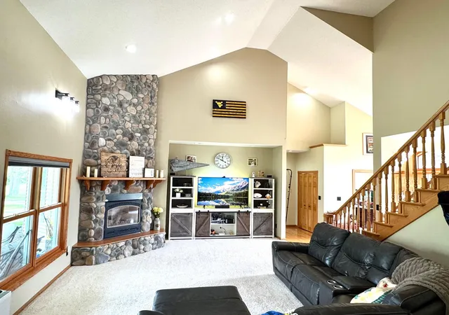 Homes for sale in Roseau, MN | 901 6Th Street Sw, Roseau, MN 56751 | MLS# 7084346