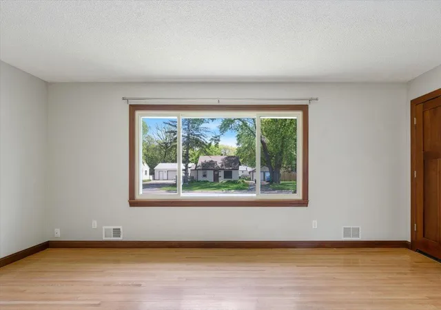 4th image of 5817 Quail Ave N, Crystal, MN 55429 | MLS# 7084409