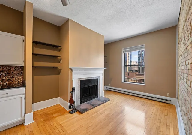 Homes for sale in Minneapolis, MN | 609 S 9th St, Minneapolis, MN 55404