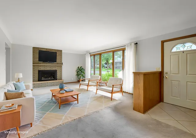 Homes for sale in River Falls, WI | 753 Valley View Dr, River Falls, WI 54022 | MLS# 7084448