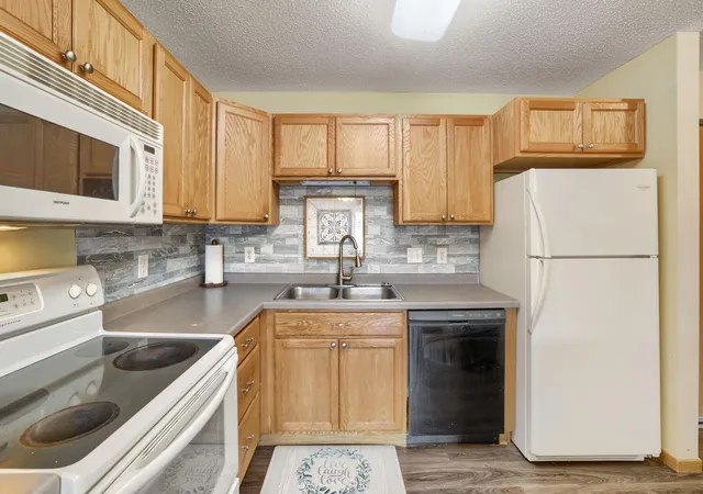 5th image of 880 Lyn Wy #304, Hastings, MN 55033 | MLS# 7084461