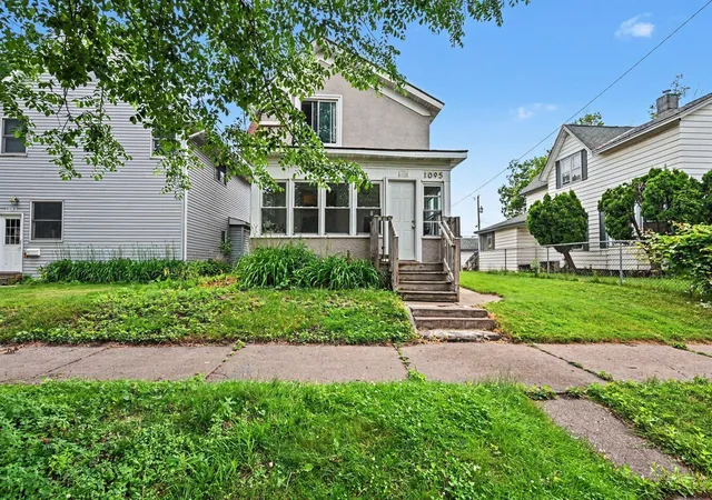 1st image of 1095 12Th Ave Se, Minneapolis, MN 55414 | MLS# 7084468