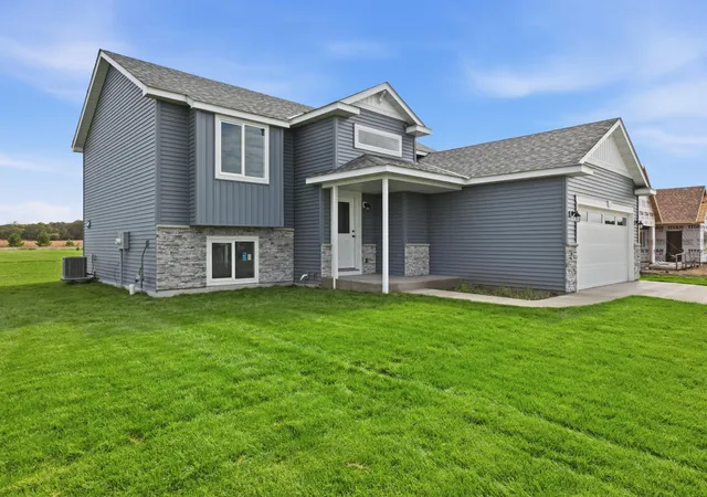 Photo 3 of Single family home for sale at 305 Kira Ct, Paynesville, MN 56362 | MLS# 7084490 | Listing updated on 2026-10-07