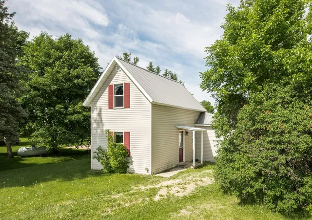 3rd image of 402 Sanstead St W, Garfield, MN 56332 | MLS# 7084495