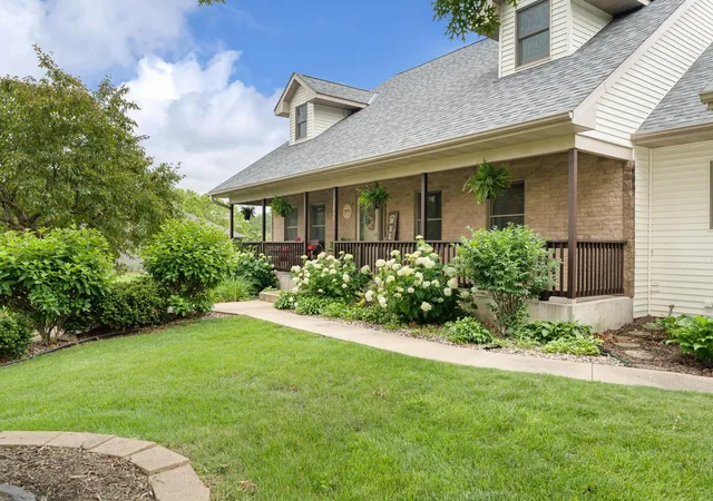 Homes for sale in Faribault, MN | 1845 Paulis Dr, Faribault, MN 55021 | MLS# 7084519