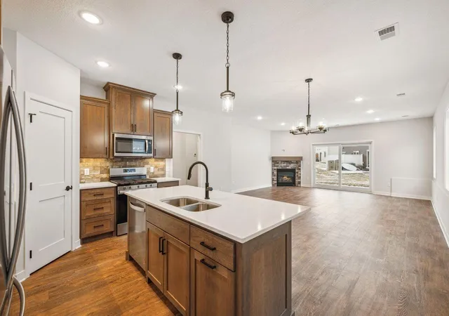 3rd image of 150 Morning Dr, Mayer, MN 55360 | MLS# 7084551