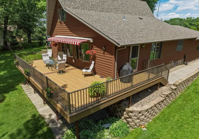 2nd image of 16740 Elmore Trl, Faribault, MN 55021 | MLS# 7084600