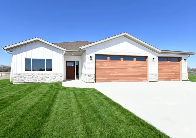 Homes for sale in Horace, ND | 6393 68th St S, Horace, ND 58047 | MLS# 7084607