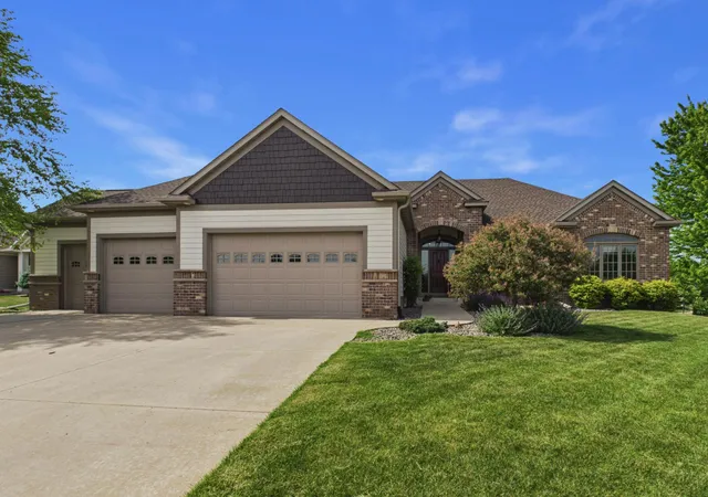 1st image of 1545 Century Knoll Ln Ne, Rochester, MN 55906 | MLS# 7084625