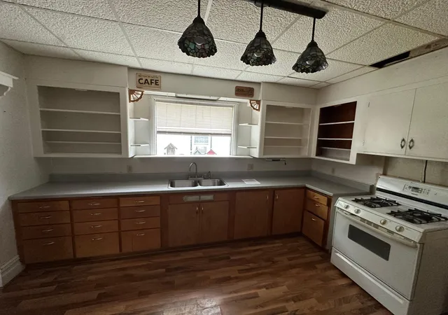 Photo 2 of Single family home for sale at 815 Main Ave N, Thief River Falls, MN 56701 | MLS# 7084636 | Listing updated on 2026-08-27