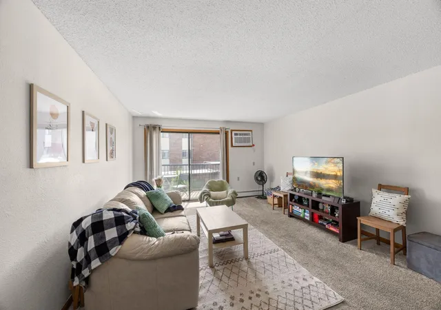 Homes for sale in Arden Hills, MN | 4 Pine Tree Dr #212, Arden Hills, MN 55112 | MLS# 7084643