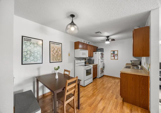 5th image of 4 Pine Tree Dr #212, Arden Hills, MN 55112 | MLS# 7084643
