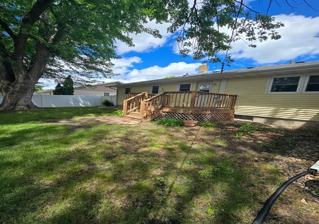 Homes for sale in Pipestone, MN | 1106 6Th Ave Sw, Pipestone, MN 56164 | MLS# 7084673